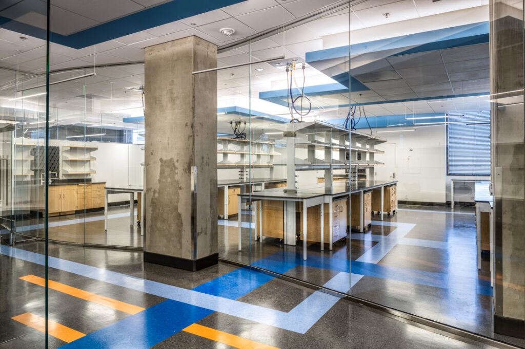 LEBA Architects | Renovated BSL2+ Computational and Wet Laboratory at Boyer Hall, UCLA