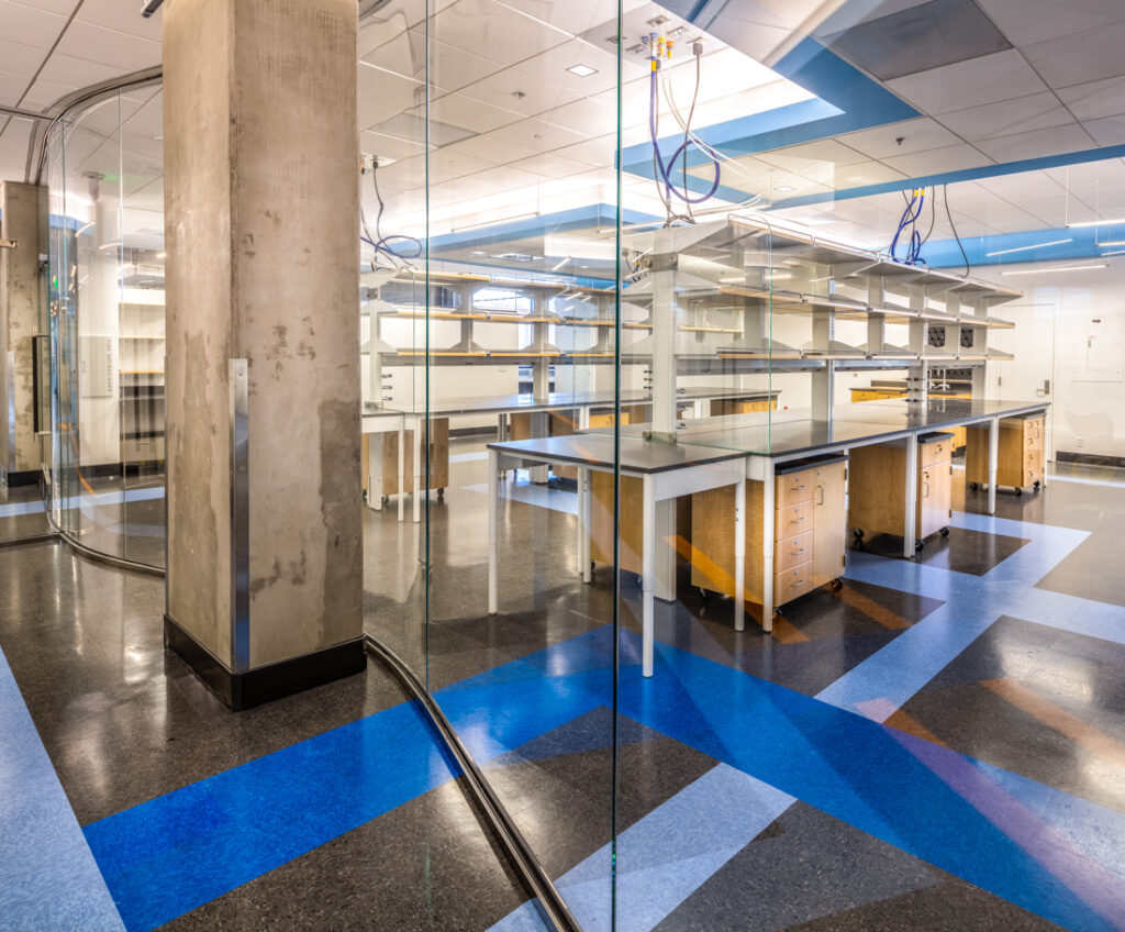 LEBA Architects | Renovated BSL2+ Computational and Wet Laboratory at Boyer Hall, UCLA