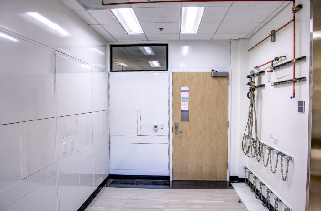 LEBA Architects | Renovated Wet Lab Cancer Research Space at CHS, UCLA
